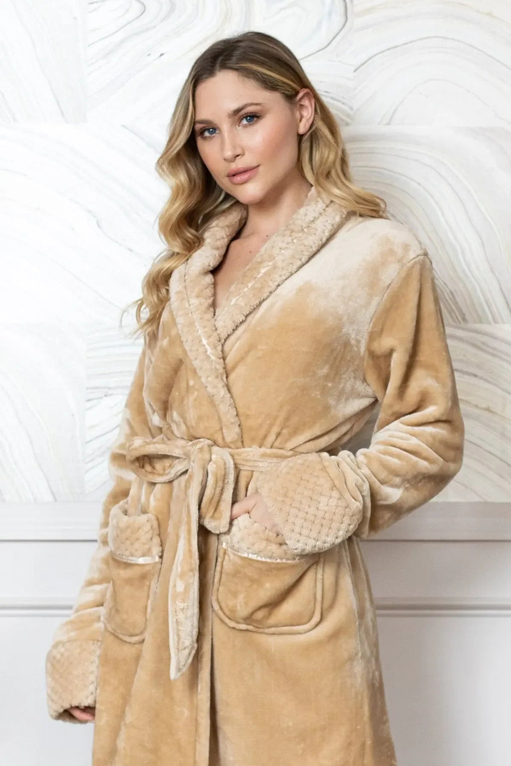 Women's Ultra-Soft Plush Bathrobe